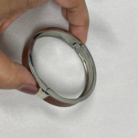 Brown Lizard Inlay Hinge Bangle Silvertone - Picture 5 of 8